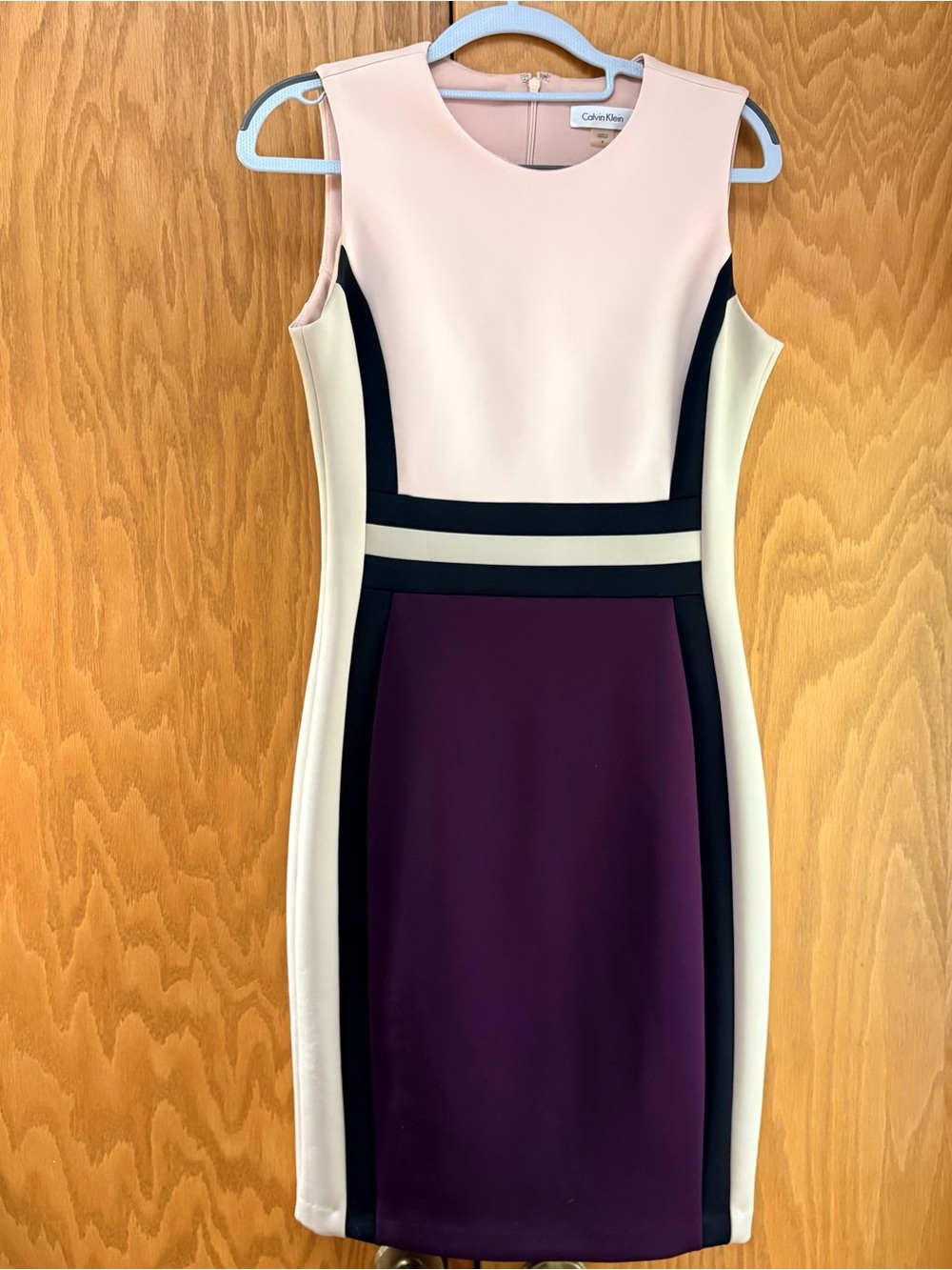 Calvin Klein Sleeveless Colorblock Sheath Dress in Blush, Cream & Plum Size 4
